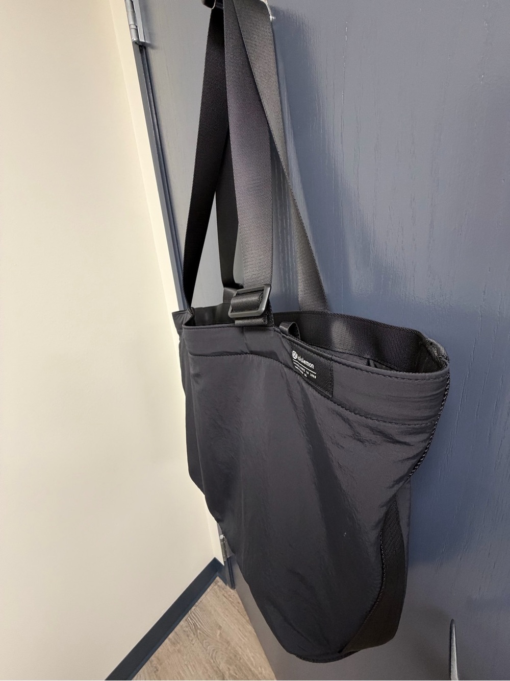 Black Lululemon Tote